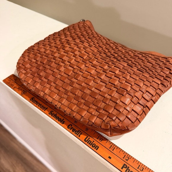 Vilenca Holland Woven Leather Crossbody Bag + Wallet Set Brown Basketweave - Picture 3 of 9